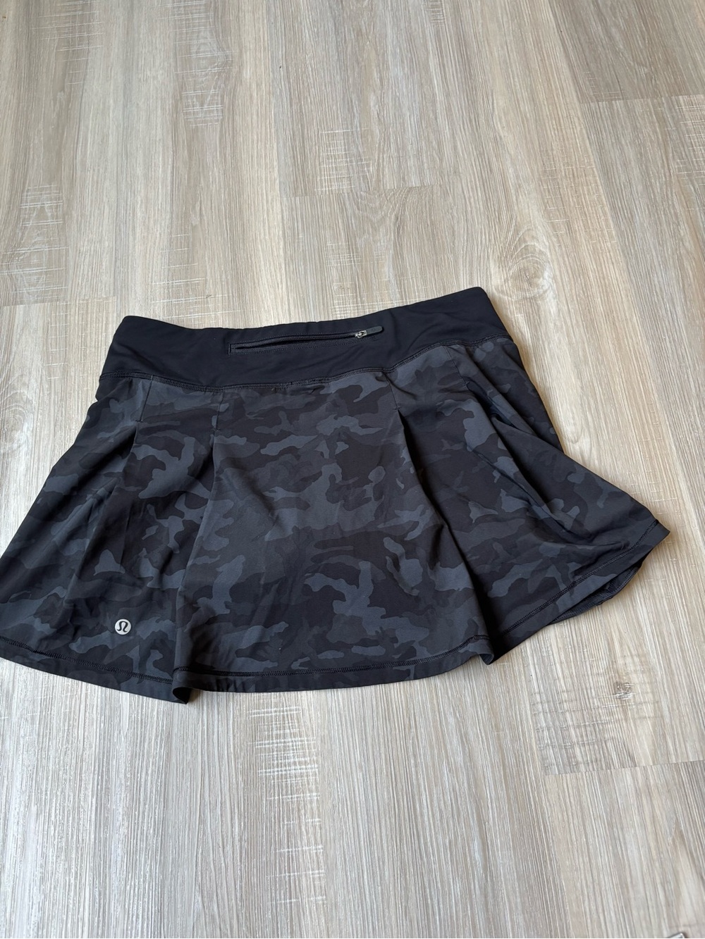 Lululemon Women Size 6 Tall Pace Rival Skirt Incognito Camo Multi Grey Black - Picture 3 of 5